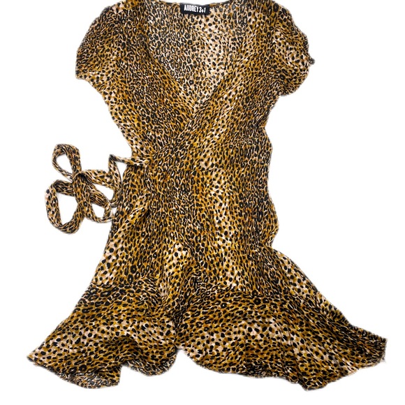 Audrey 3+1 Dresses & Skirts - Audrey 3+1 Leopard Print Mini Wrap Ruffle Hem Dress SZ SM EUC
